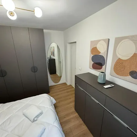 Apartment Be My Guest - Lovely Tirana