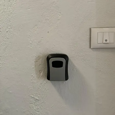 Be My Guest - Lovely Tirana